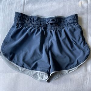 Lululemon Reversible Mid-Rise Short 3” (Choose a Side short)